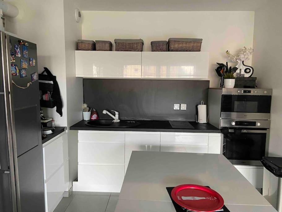 Apartamento Katy Tournon-sur-Rhone Exterior foto